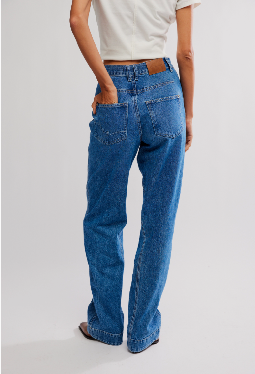 Stick Around Slim Curve jean