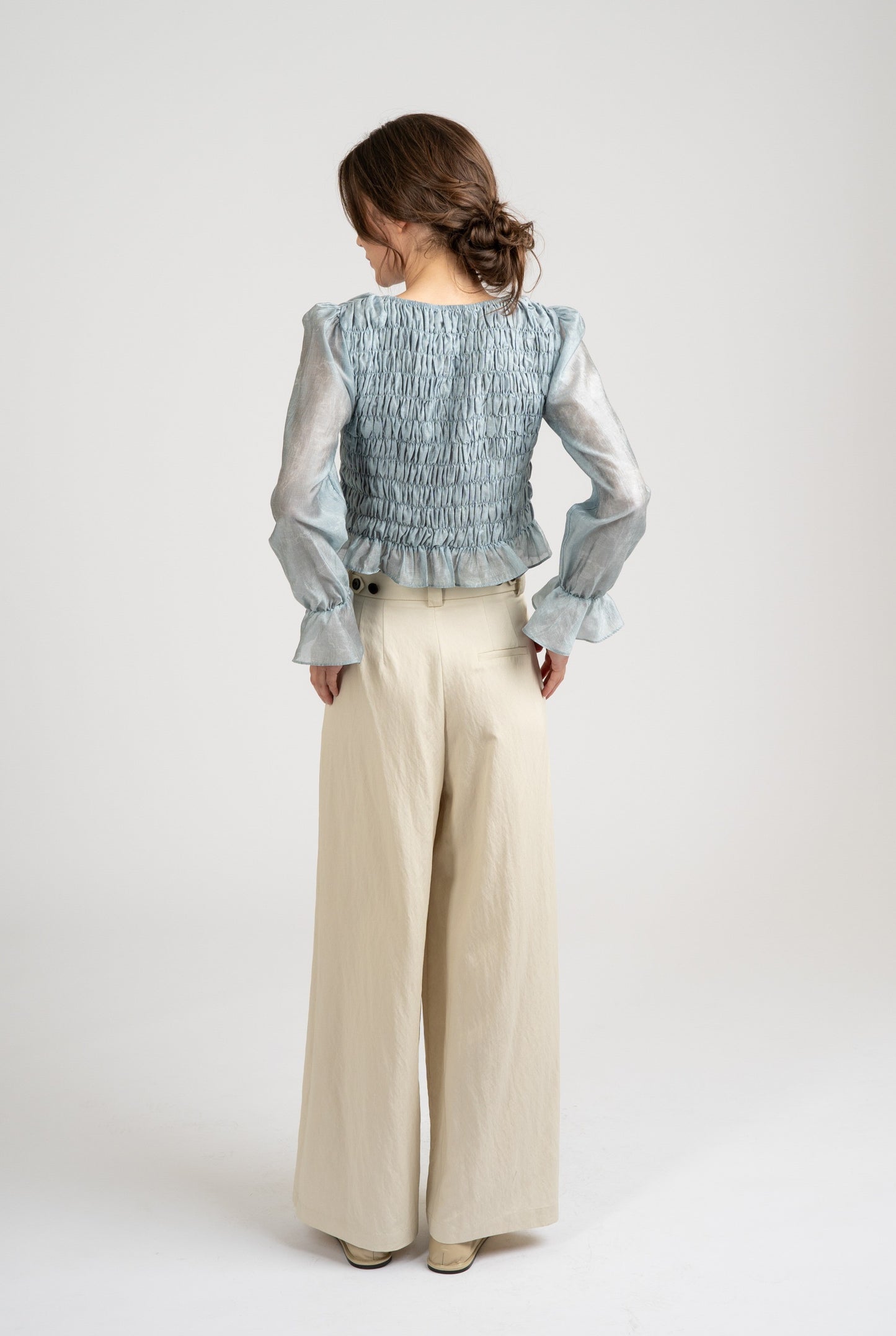Lightweight High Rise Pleated Wide-Leg Pants