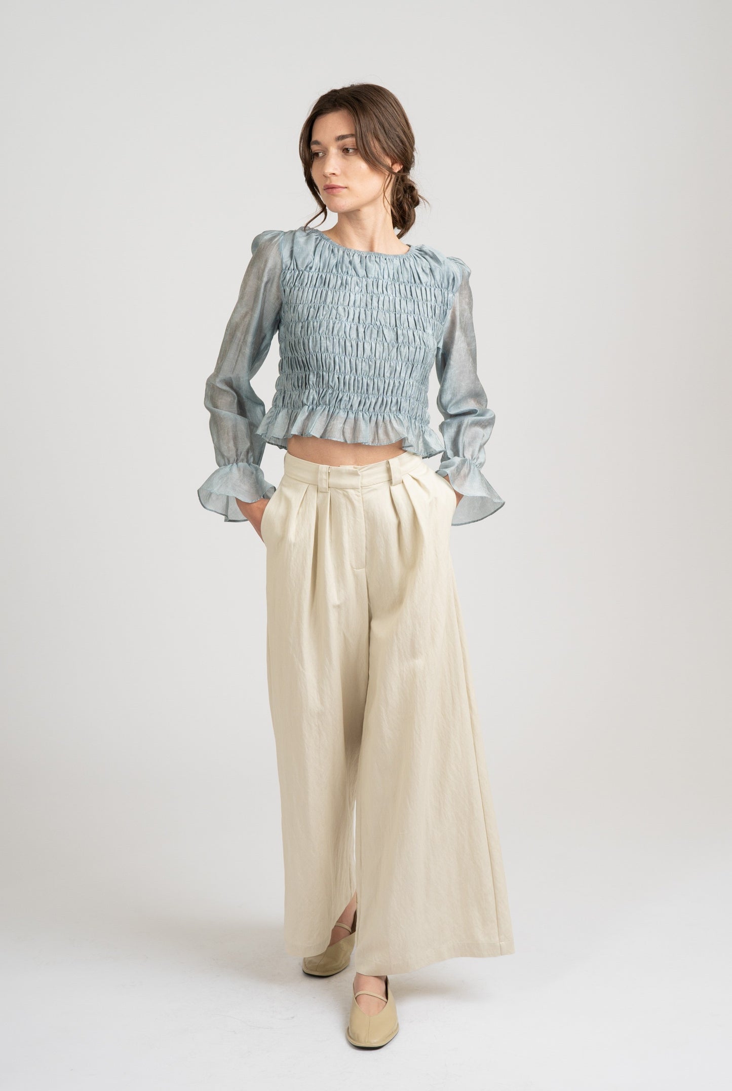 Lightweight High Rise Pleated Wide-Leg Pants