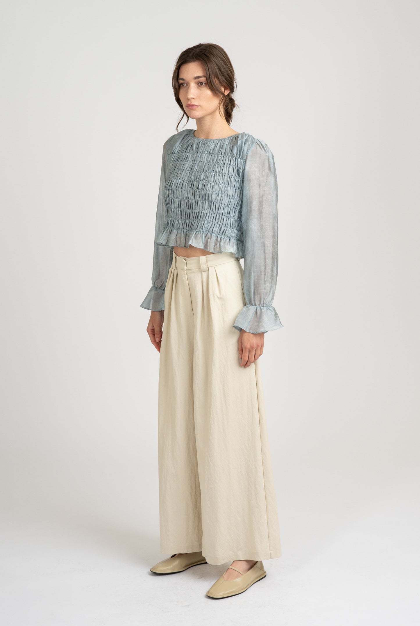 Lightweight High Rise Pleated Wide-Leg Pants