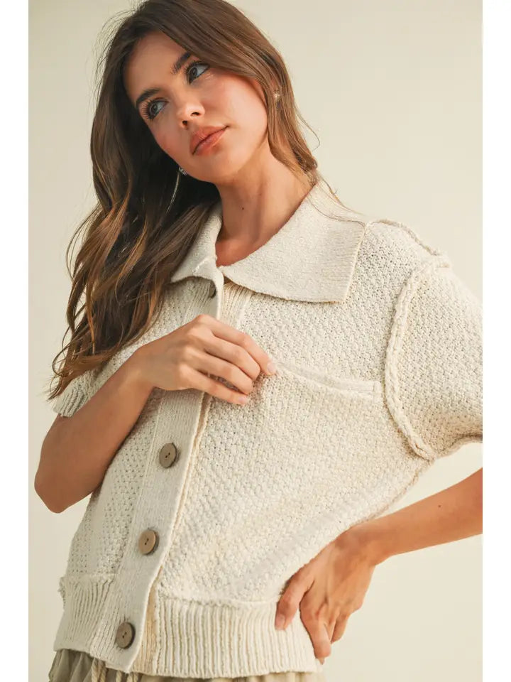 Short Sleeve Collared Sweater Knit Top