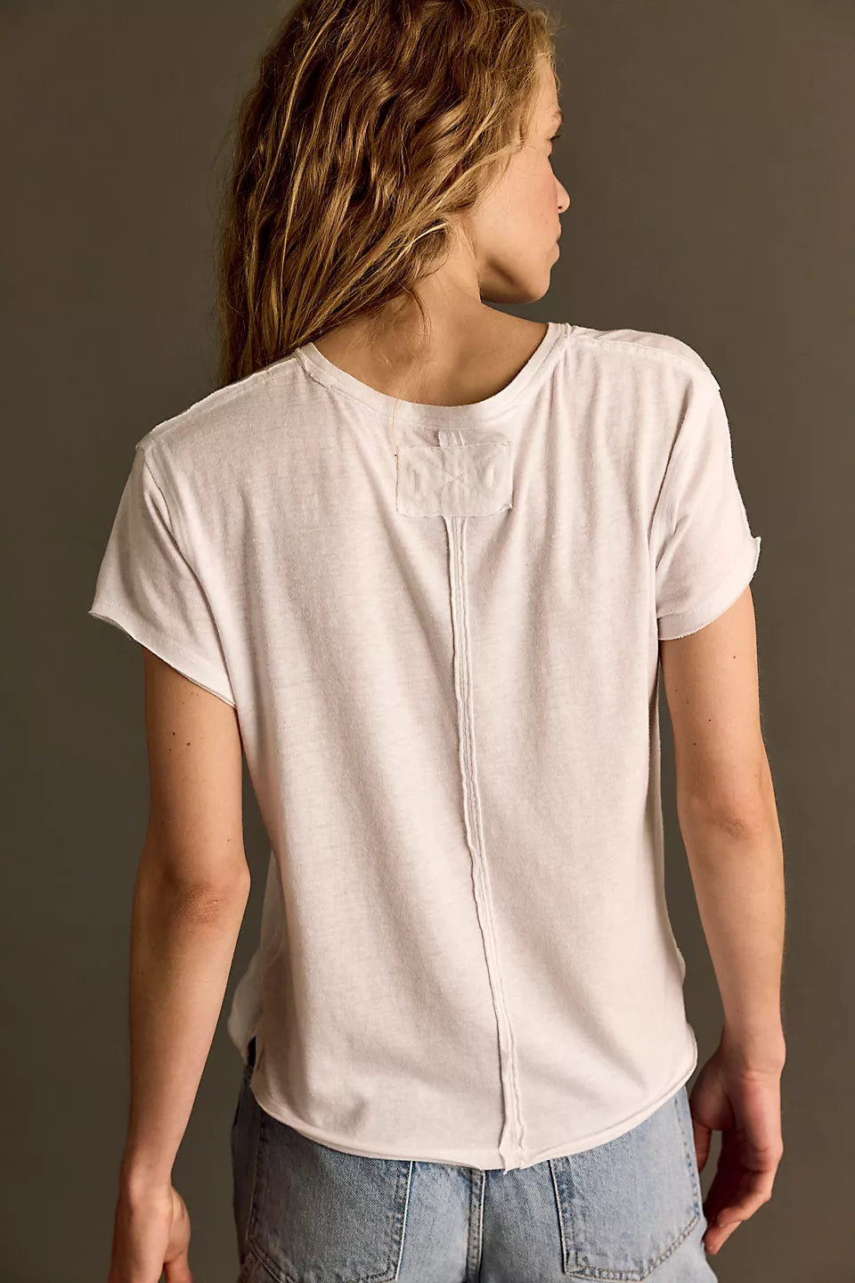 NOVA TEE